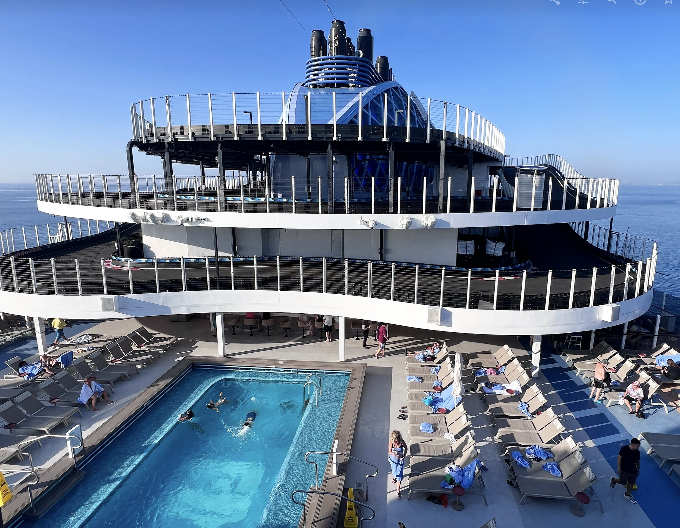 挪威郵輪NCL Prima：海上郵輪有得玩高卡車、10層樓滑梯？！